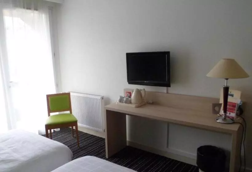 スタンダードルーム, Brit Hotel Confort Le Limouzi Tulle