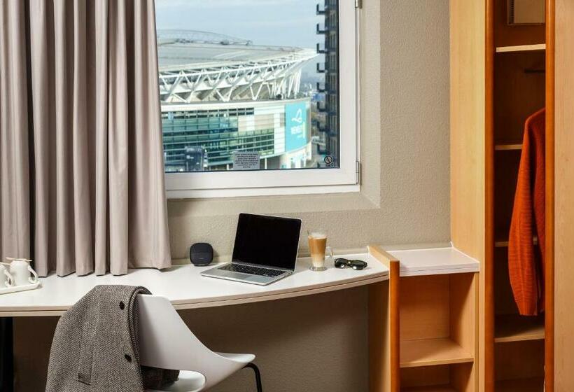 标准间, Ibis London Wembley
