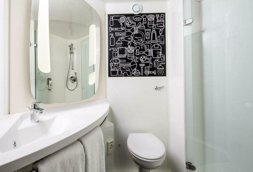 标准间, Ibis London Wembley