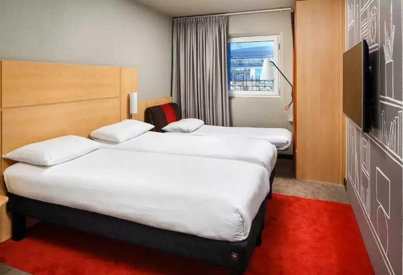 Perhehuone, Ibis London Wembley