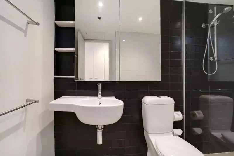 Standard-invahuone, Ibis London Wembley