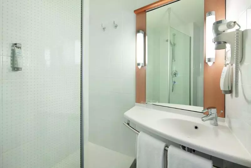 اتاق استاندارد, Leonardo Hotel Verona