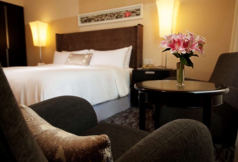 Номер Deluxe, Parkroyal Saigon