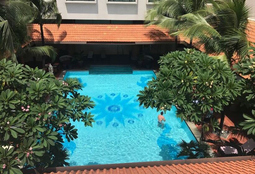 Номер Клуб, Parkroyal Saigon