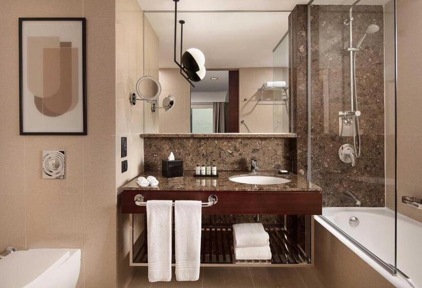 اتاق لوکس با تخت بزرگ, Sheraton Istanbul Levent