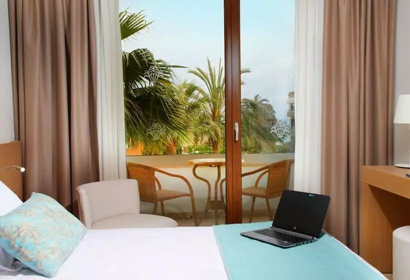اتاق سوپریور با چشم‌انداز جانبی دریا, Son Caliu Spa Oasis