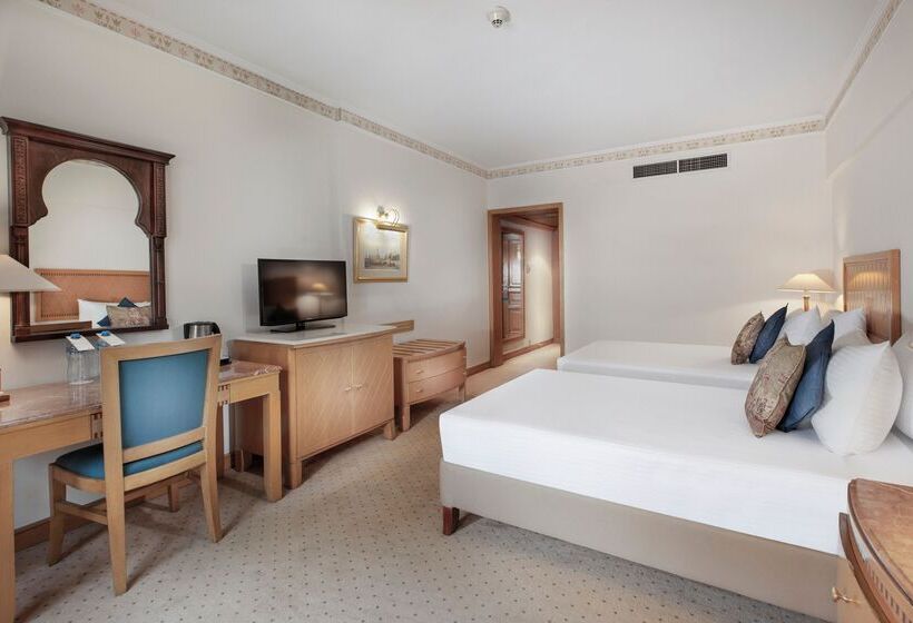 Classic Interior Room, Steigenberger Nile Palace Luxor   Convention Center