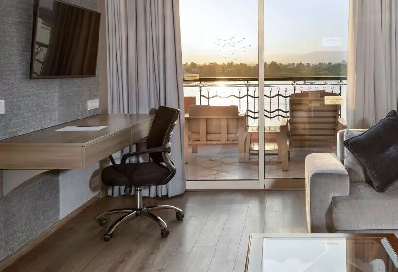 エクゼクティブスイート, Steigenberger Nile Palace Luxor   Convention Center