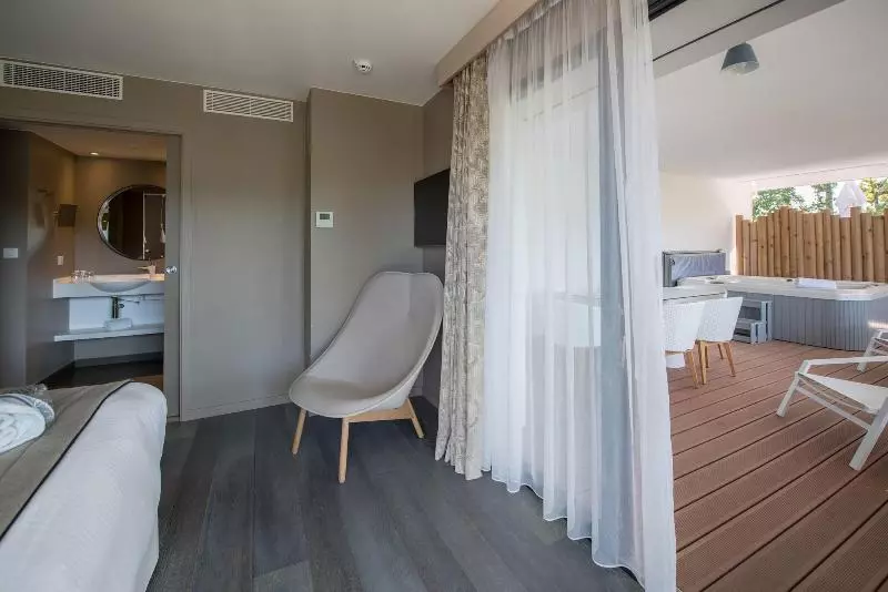 سوییت لوکس, Thalazur Arcachon