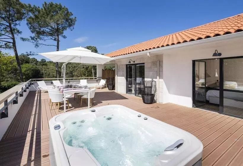 سوییت اجرایی, Thalazur Arcachon