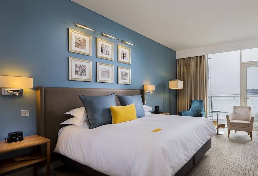 标准间带双人床, Voco St. David S Cardiff, An Ihg