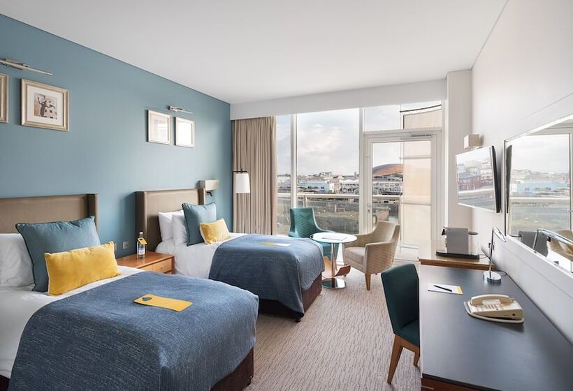Номер Стандарт Адаптированный для Инвалидов, Voco St. David S Cardiff, An Ihg