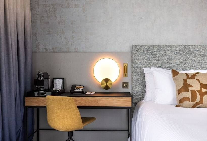 小型套房, Voco St. David S Cardiff, An Ihg