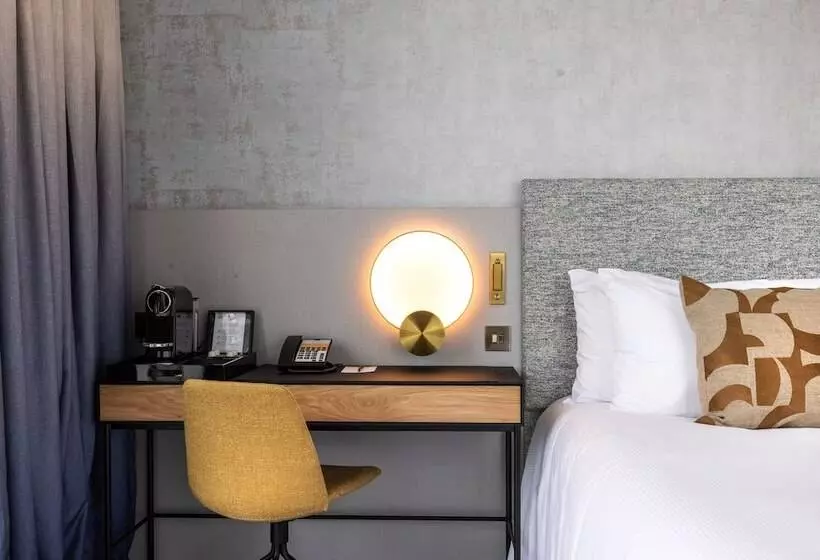 سوییت جونیور, Voco St. David S Cardiff, An Ihg