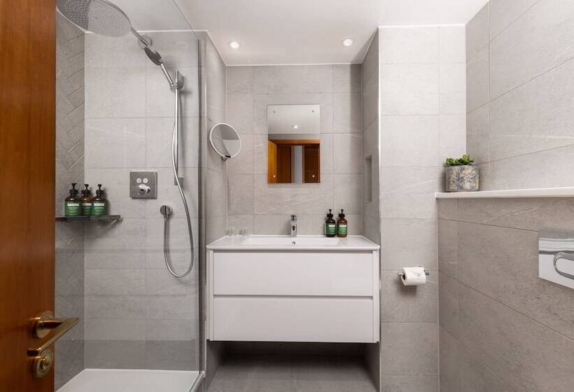 小型套房, Voco St. David S Cardiff, An Ihg