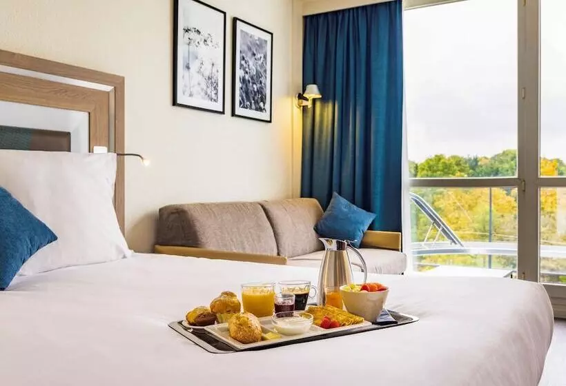 景色の見えるスーペリアルーム, Novotel Senart Golf De Greenparc