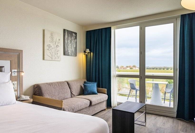 Номер Superior с Видом, Novotel Senart Golf De Greenparc