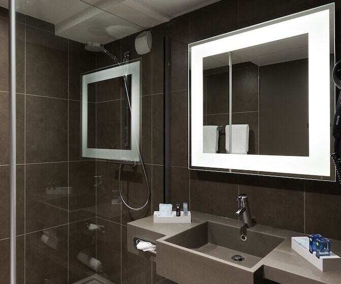 Люкс с Балконом, Novotel Senart Golf De Greenparc