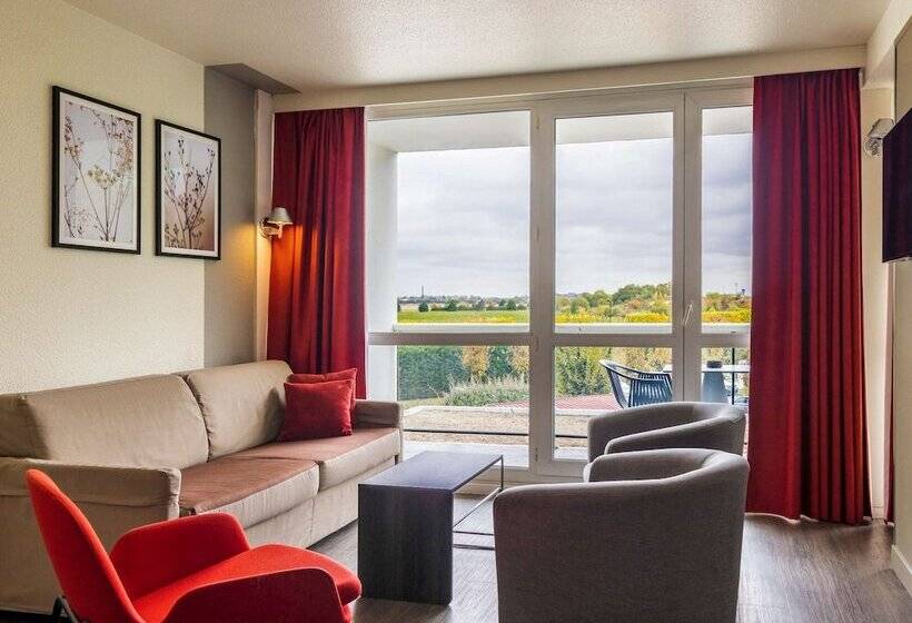 Люкс с Балконом, Novotel Senart Golf De Greenparc