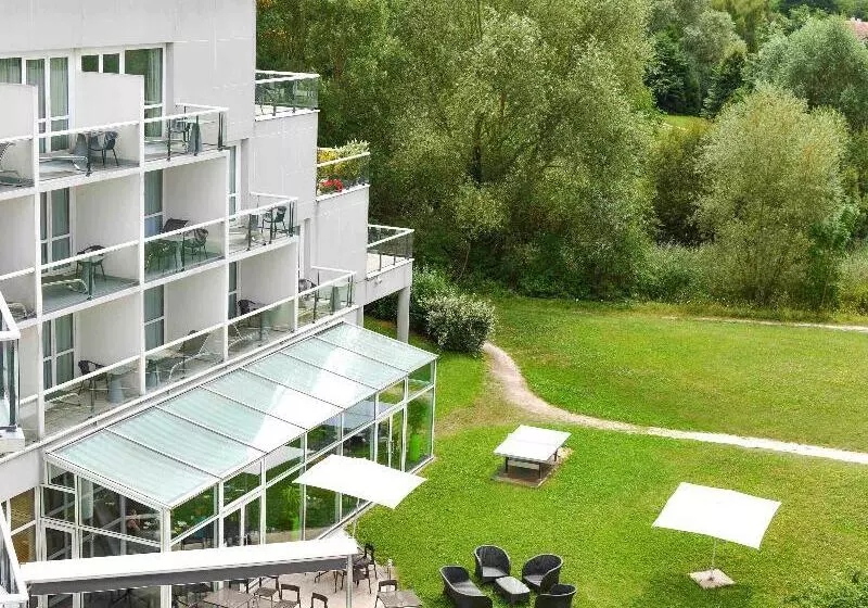 景色の見えるスーペリアルーム, Novotel Senart Golf De Greenparc