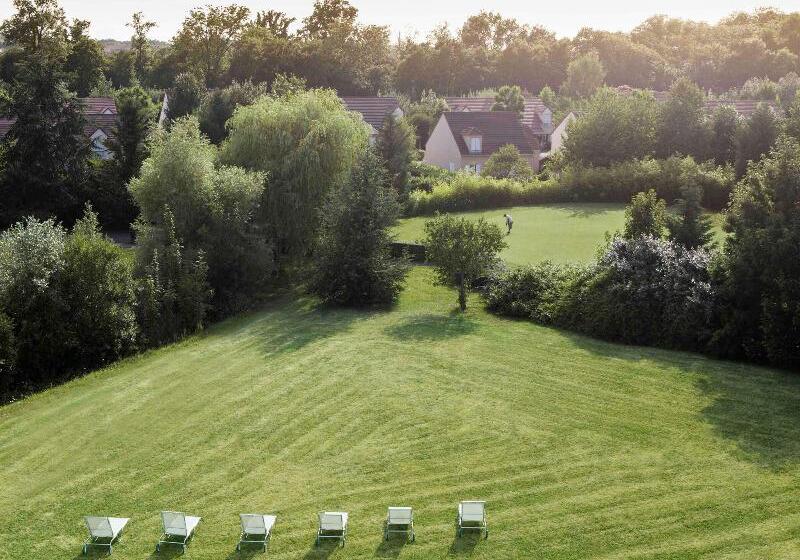 Номер Superior с Видом, Novotel Senart Golf De Greenparc