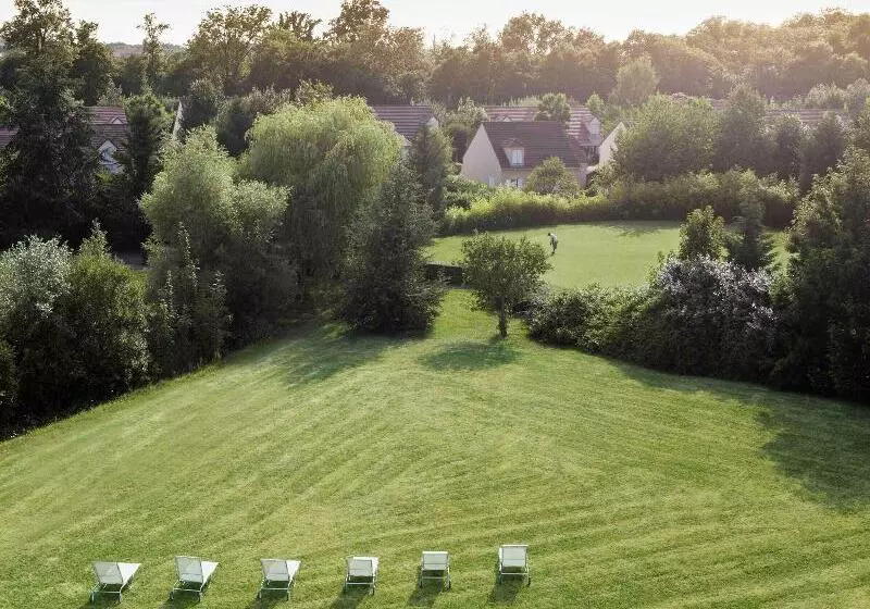 景色の見えるスーペリアルーム, Novotel Senart Golf De Greenparc