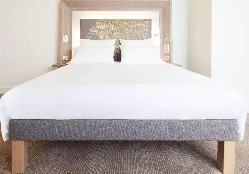 景色の見えるスーペリアルーム, Novotel Senart Golf De Greenparc