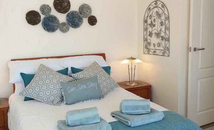 غرفة ديلوكس مطلّة علي البحر, Wave Dancer