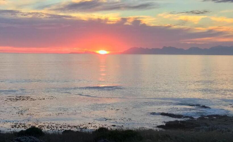 غرفة ديلوكس مطلّة علي البحر, Wave Dancer