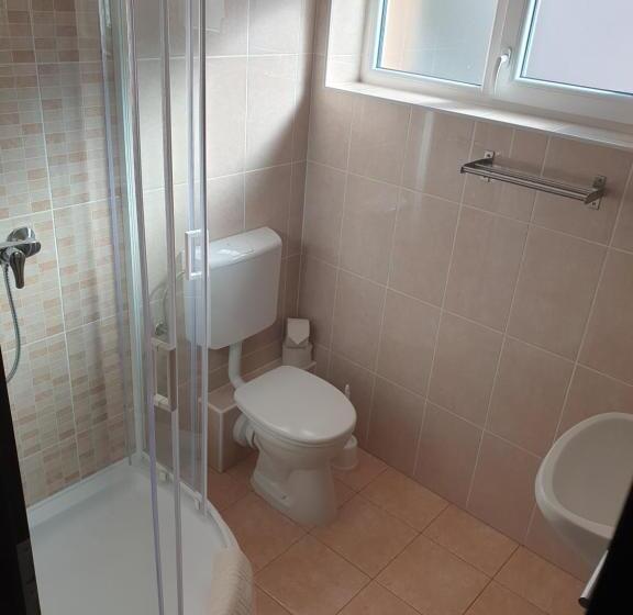 Pokój Standard, ádám Apartmanház