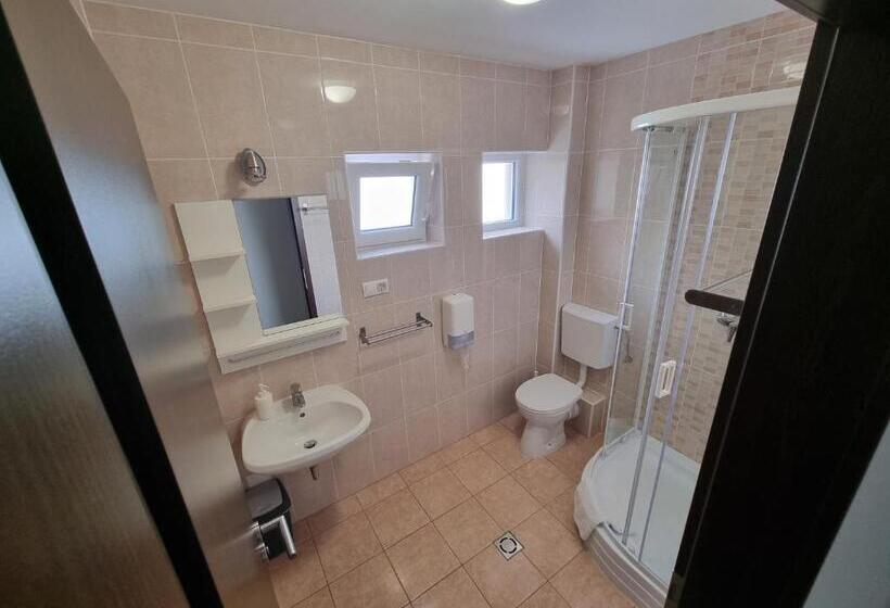 Pokój Standard Widok Ogród, ádám Apartmanház