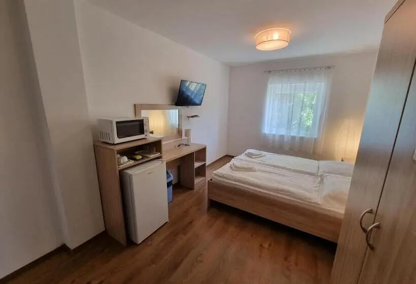 اتاق استاندارد با چشم‌انداز باغ, ádám Apartmanház