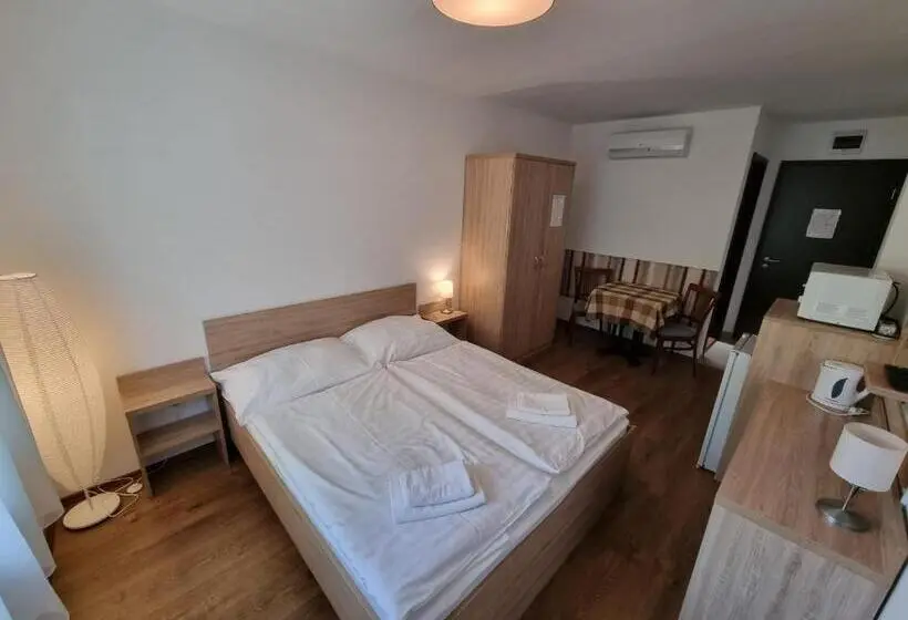 اتاق استاندارد با چشم‌انداز باغ, ádám Apartmanház
