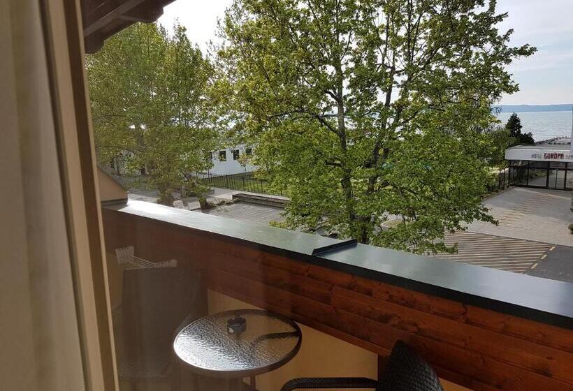 Номер Стандарт Трехместный, ádám Apartmanház