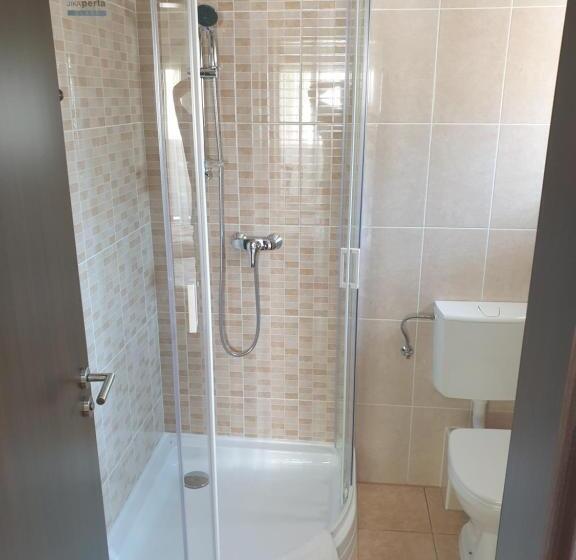 Pokój Standard Trzyosobowy, ádám Apartmanház