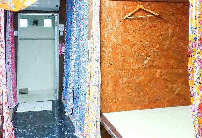 מיטה בחדר משותף, Sesoko Island Guest House Kafuu Village