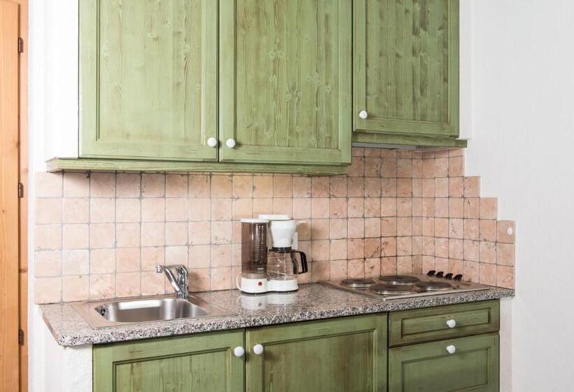 带1个卧室的带阳台的公寓, Residence Auriga