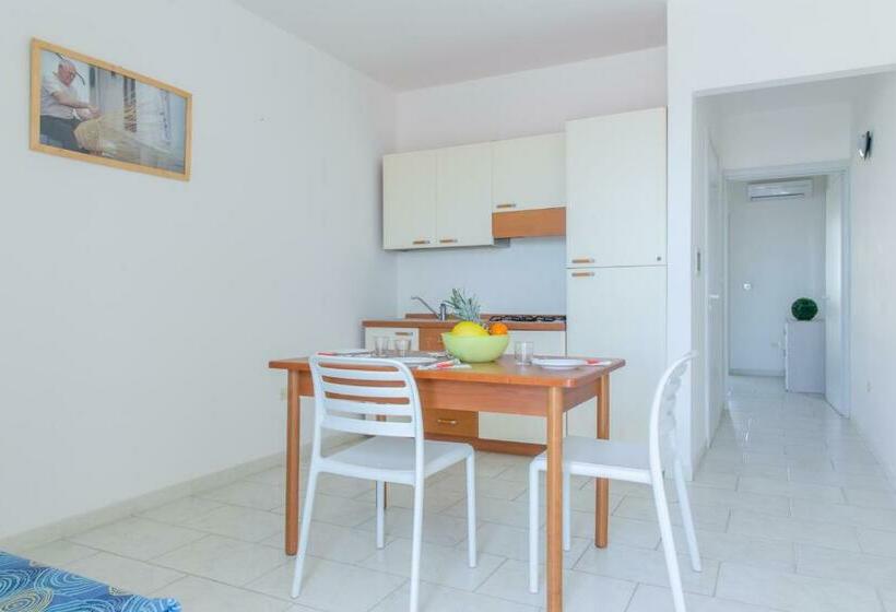 דירת חדר נוף לים, Spiaggia Bianca Apartments