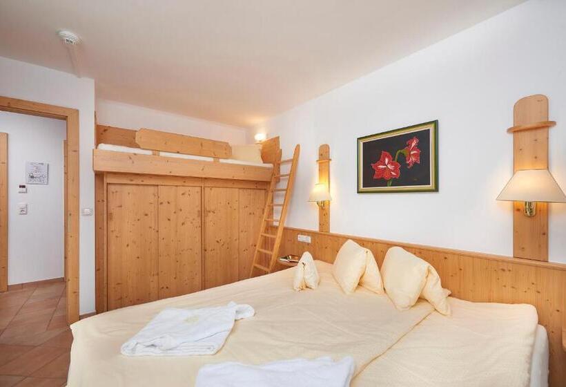 شقة غرفتين نوم مزودة بشُرفة, Appartement Hotel Sonneck