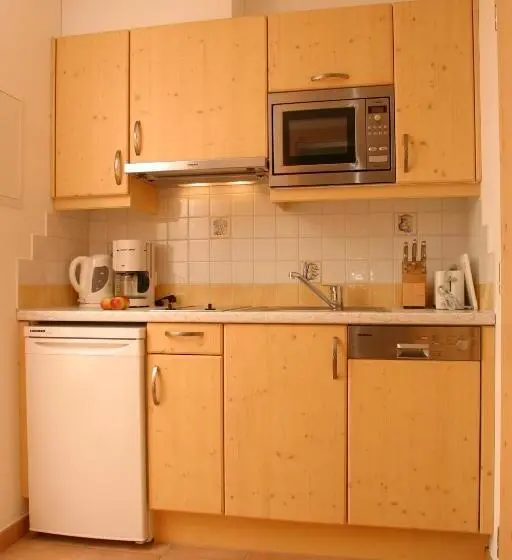 スタンダードスタジオ, Appartement Hotel Sonneck