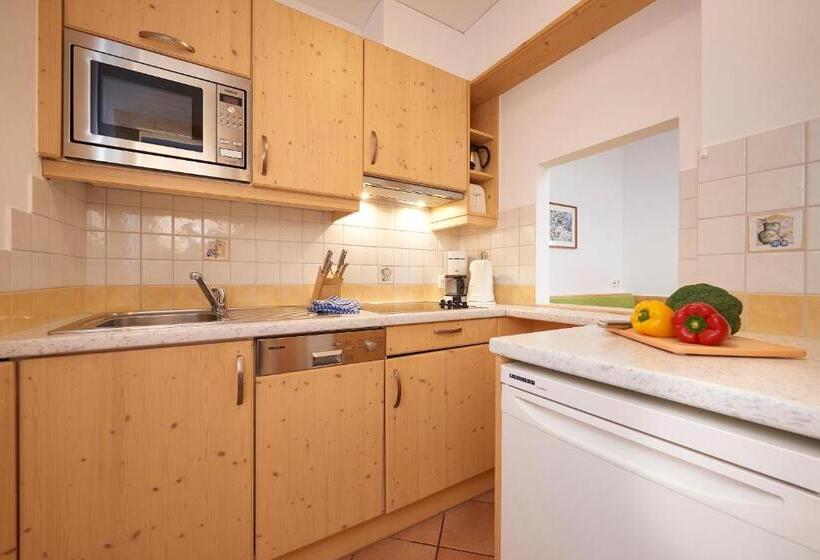 Апартаменты 2 Спальни с Балконом, Appartement Hotel Sonneck