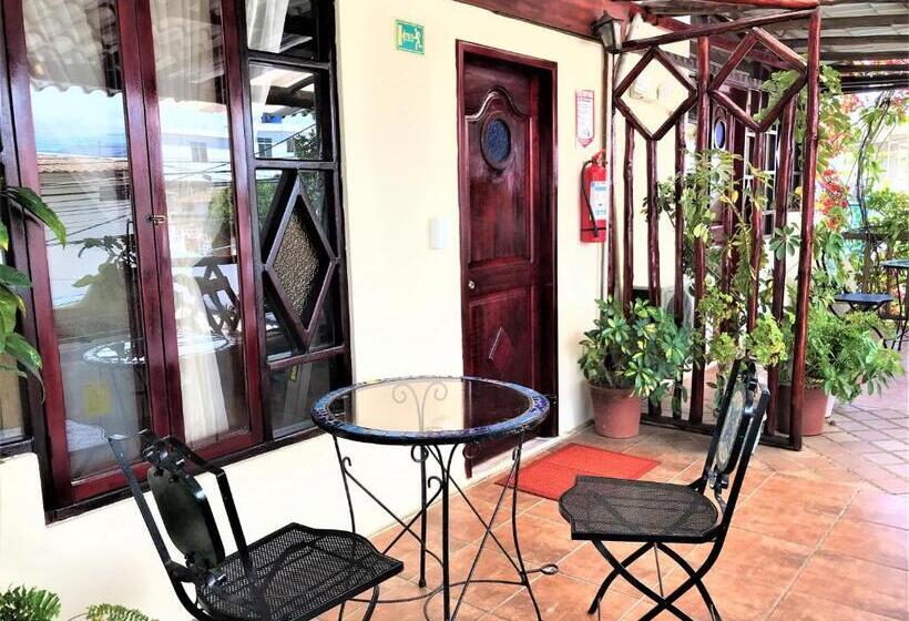バルコニー付きデラックスルーム, Casa Del Lago Lodging House
