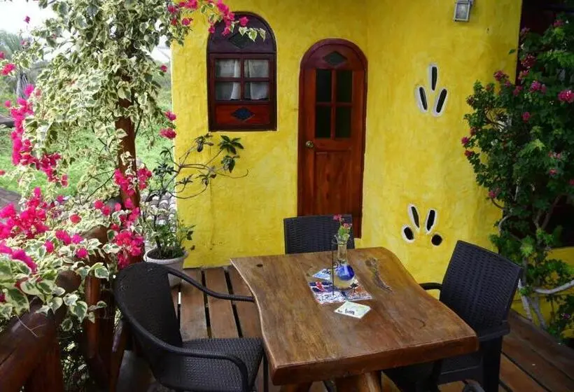 Perhehuone, Casa Del Lago Lodging House