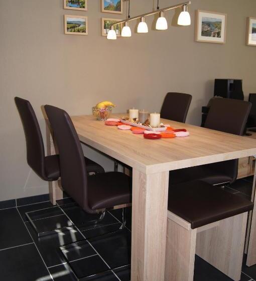 خانه 1 خوابه, Wein  & Ferienhaus Jörg Weirich