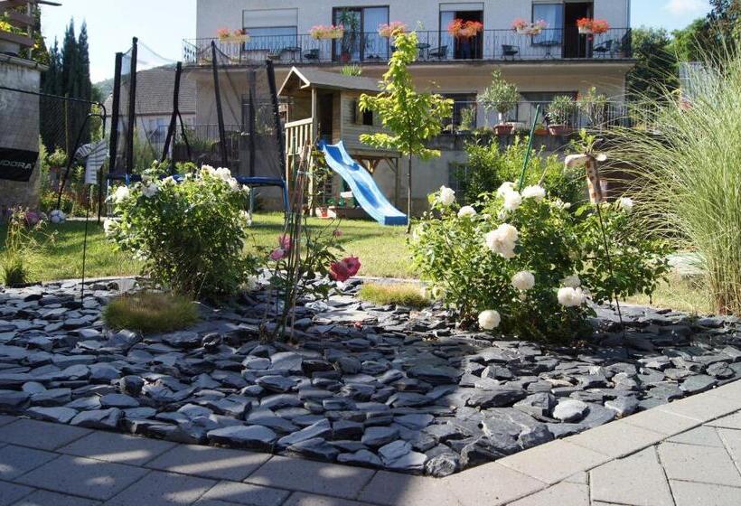 خانه 1 خوابه, Wein  & Ferienhaus Jörg Weirich