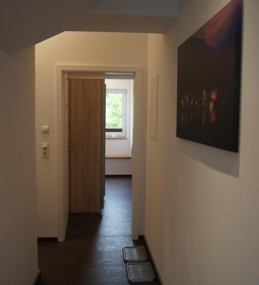 اتاق لوکس, Wein  & Ferienhaus Jörg Weirich