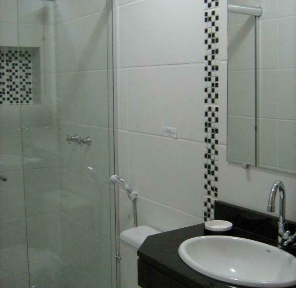 اتاق استاندارد چهار تخته, Cantinho Delmar