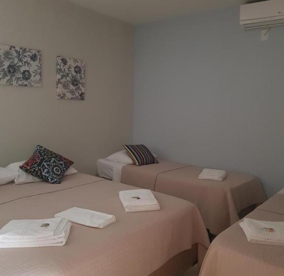 اتاق استاندارد چهار تخته, Cantinho Delmar