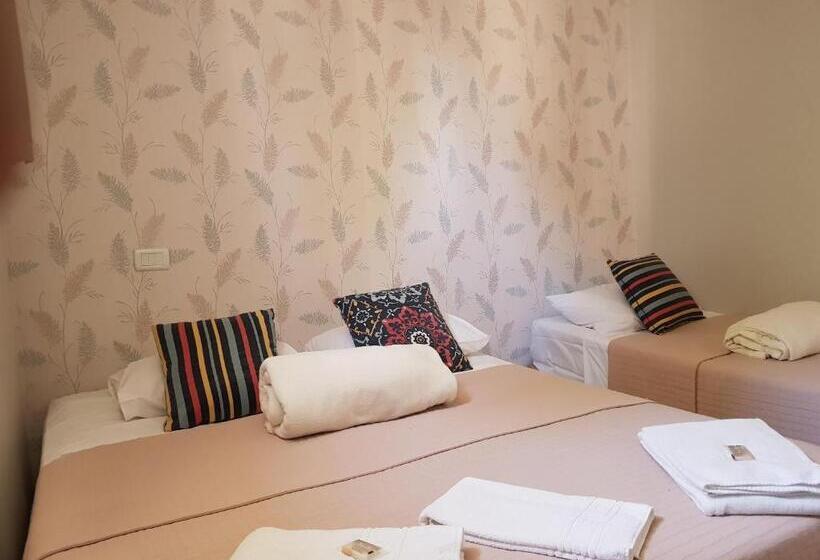 اتاق استاندارد سه نفره, Cantinho Delmar