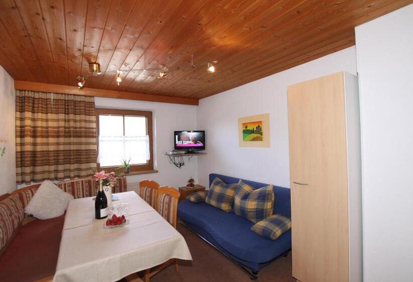 Apartament 3 Dormitoris, Landhaus Granat